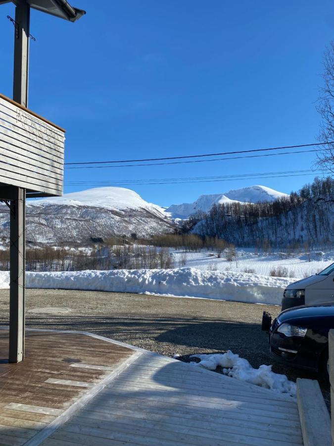 Hundbergan Apartment-Free Parking-15 Min From Tromso Tromsdalen Exterior photo