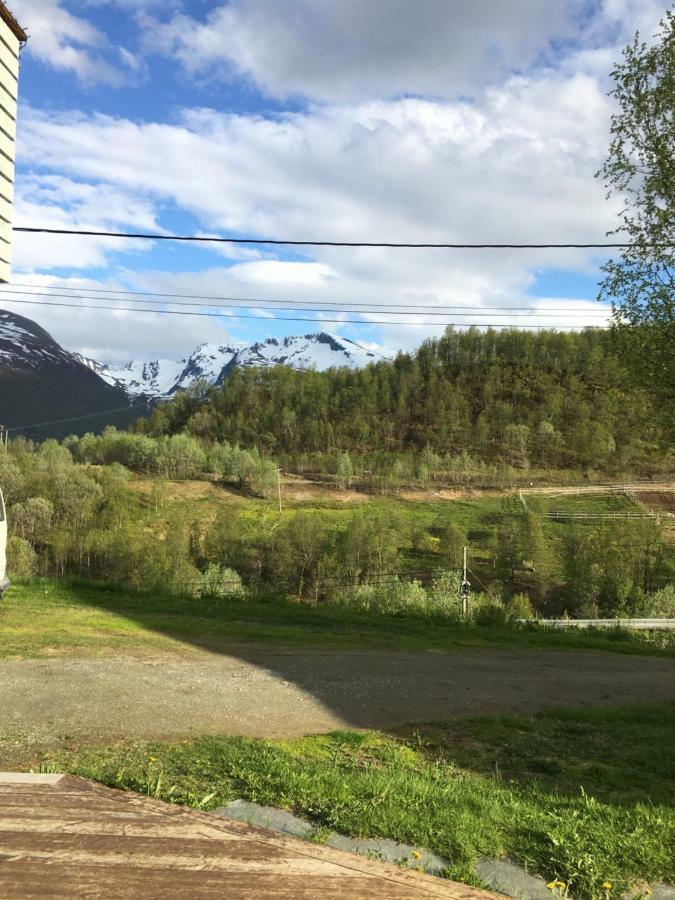 Hundbergan Apartment-Free Parking-15 Min From Tromso Tromsdalen Exterior photo